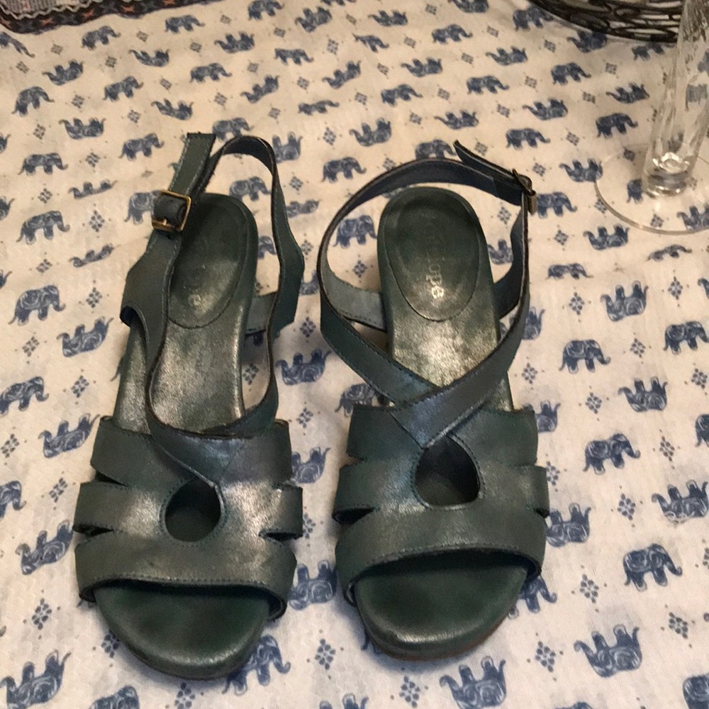{Antelope} Metallic Jade Block Heel Shoes 37/6
